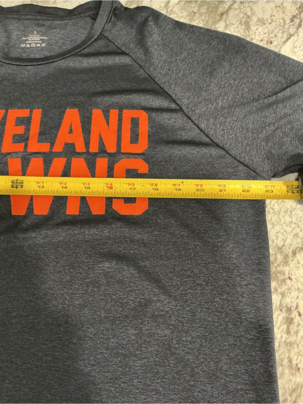 Cleveland Browns Men's Short Sleeve Crewneck T-Shirt - Picture 4 of 5